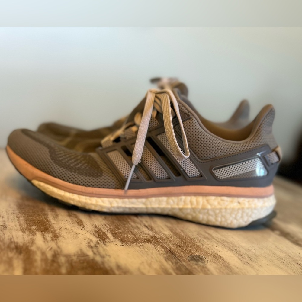 Adidas AKTIV Size 10 running shoes